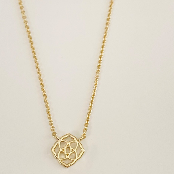 Brand New Kendra Scott Decklyn Filigree Pendant Necklace GOLD or SILVER - Picture 12 of 12